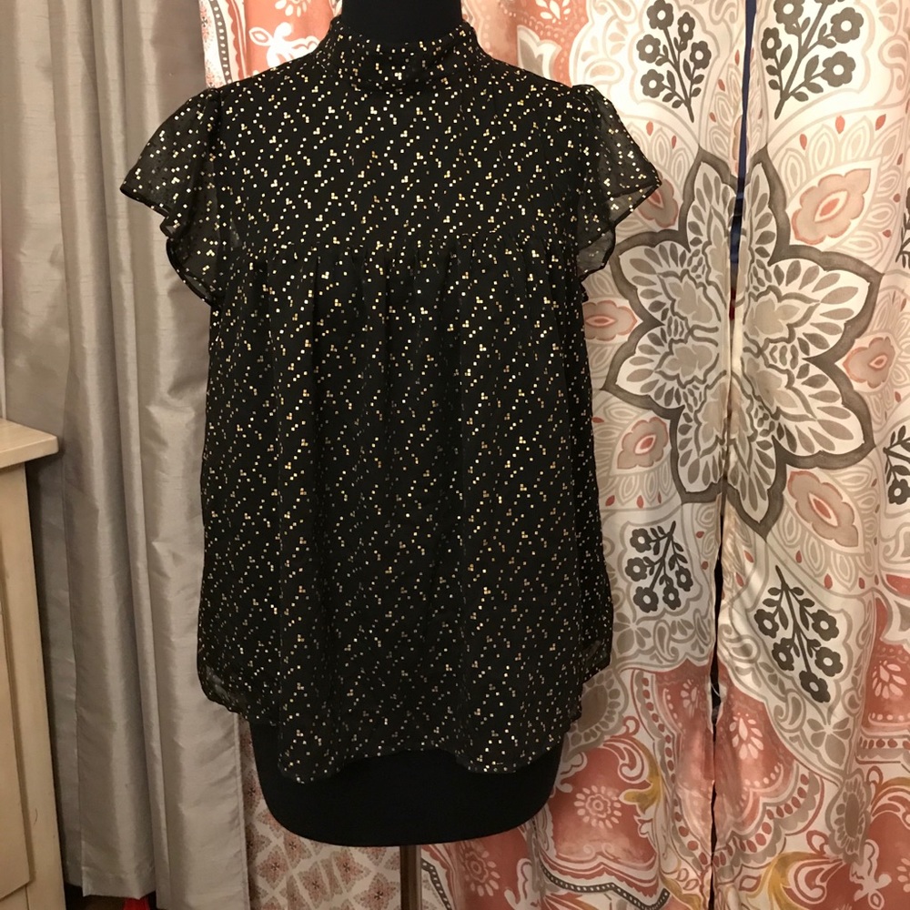 Stunning holiday top with gold confetti pattern